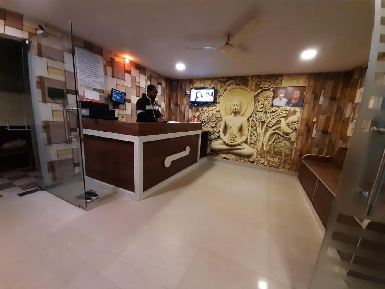 Hotel Vashishta Inn Paderu 외부 사진